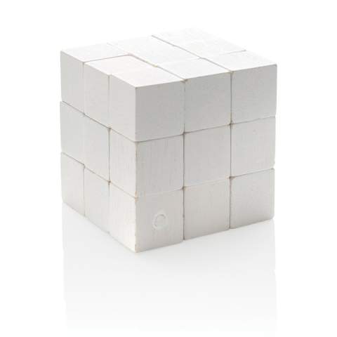 Daag jezelf uit met deze houten breinbreker! Deze mooie en intrigerende puzzel is gemaakt van in elkaar grijpende houten stukjes die een kubus vormen. Het losmaken van de kubus is eenvoudig, maar het weer in elkaar zetten is een ander verhaal! De puzzel is een genot om mee te spelen en zorgt voor een echte hersenkraker. De breinbreker wordt geleverd in een canvas etui voor eenvoudig opbergen. Gemaakt van FSC®-gecertificeerd hout. Wordt geleverd in FSC®-gecertificeerde kraft geschenkverpakking.
