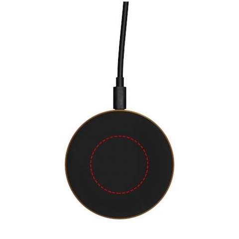 10W wireless charging station made of rubber and wood, and a charging cable made of  recycled PET plastic. Can be decorated with a light-up logo. Delivered in a black kraft gift box made of recycled paper with magnetic closing mechanism. Patent EUROPE EUIPO.