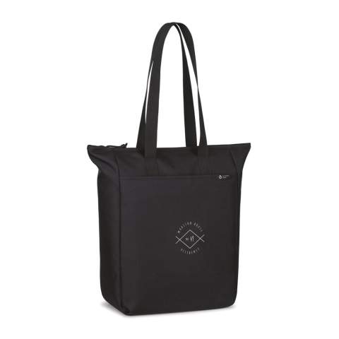 Eine moderne und nachhaltige Neuauflage einer klassischen Tragetasche aus recyceltem Stoff und Gurtband aus Plastikflaschen. Fronttasche mit Reißverschluss zur Aufbewahrung von Accessoires. Reißverschlussöffnung zum großen Hauptfach. Innenliegende Reißverschlusstaschen für zusätzlichen Stauraum. Mit AWARE™ Virtual ID & Product Passport um Auswirkungen der Textilzusammensetzung vom Ursprung bis zum Verbraucher zu verfolgen und zu validieren. Um darauf zuzugreifen, scannen Sie den QR-Code im Inneren des Produkts oder besuchen Sie wearaware.co, um mehr zu erfahren. Erhältlich auf beiden Seiten des Atlantiks. Dieser Artikel wird auch von Gemline für Kunden in den USA und Kanada angeboten.<br /><br />PVC free: true