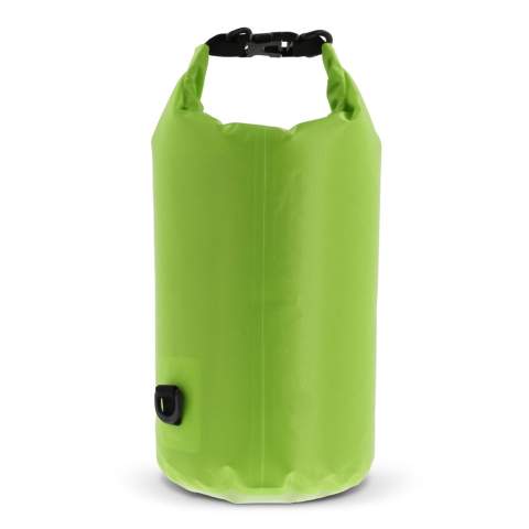 Waterproof duffel bag, ideal for the beach, on a boat or just for a stroll through the forest. Filled with air this bag stays afloat, ideal in emergencies. With the additional ring and carabiners this bag can easily be carried cross-body. Waterproof IPX6, protected against high pressure stream water from any angle. Do not immerse the bag.
