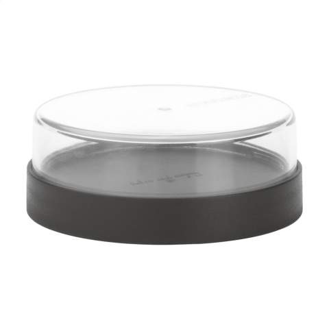 Plastic yoghurt cup from Brabantia. Fill this cup with your favourite to-go breakfast and eat the most important meal of the day at work, at school, on the train or wherever you want. The cup has two compartments that can be separated with a twist. The upper, transparent container (180 ml) is perfect for nuts, seeds, granola or fresh fruit. The cup (500 ml) has a large opening and is easy to fill with yoghurt or quark. This breakfast bowl is leak proof and suitable for the microwave, freezer and dishwasher. Washing by hand is recommended to preserve the imprint. 100% recyclable. With a 5-year manufacturer's warranty.