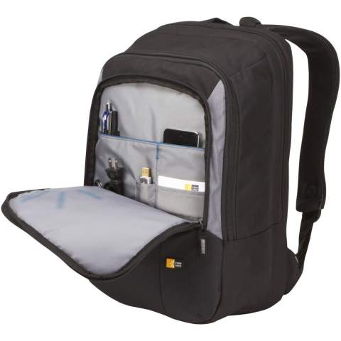 Exclusief ontworpen rugzak met speciaal vak voor 17" breedbeeld laptop. Veel ruimte in het uitvouwbare binnenvak, voor boeken, papieren en mappen. Organizerpaneel voor mobiele apparatuur, pennen etc. Speed ​​Pocket ™ voor horloge, sleutels, mobiele telefoon en andere belangrijke spullen - veilig opgeborgen en toch goed bereikbaar, bijvoorbeeld bij controles op de luchthaven. Gaasvak aan de buitenkant.