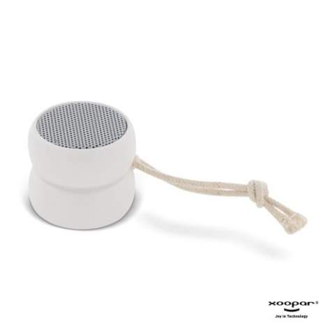 Groots geluid uit een compacte speaker. De YoYo levert een enorm geluid dankzij de 3 Watt speaker neem je gemakkelijk overal mee naartoe (slechts 34 mm hoog) Ecologisch verantwoord door een nieuwe unieke samenstelling op basis van biologisch afbreekbaar kunststof wat het recycleproces versnelt.