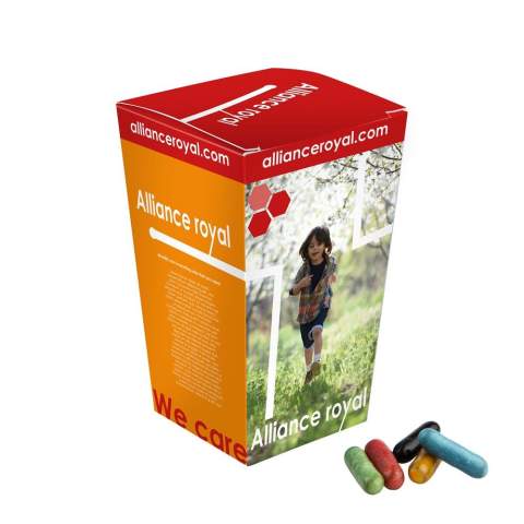Full colour bedrukt doosje voor in de autobekerhouder, gevuld met ca. 250 gram Dropstaafjes
