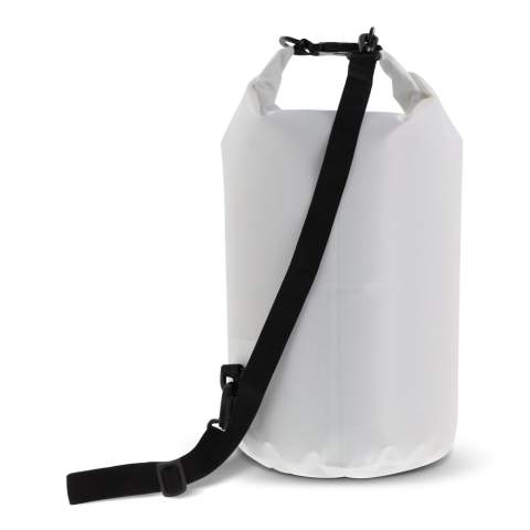Waterwerende tas voor bijvoorbeeld op het strand, op de boot of tijdens een wandeling. Gevuld met lucht blijft de tas in noodgevallen ook tijdelijk op het water drijven. Met de extra ring en karabijnhaken is deze tas ook eenvoudig als schoudertas te gebruiken. Waterafstotend IPX6, bestand tegen hoge druk waterstromen uit alle richtingen. Houd de tas niet onder water.