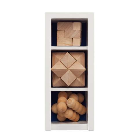 Spellenset inclusief 3 denkpuzzels in witte houten doos. Verpakt in luxe geschenkdoos.