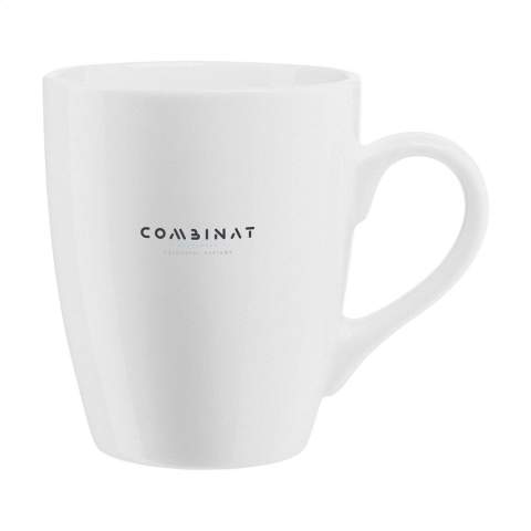 Tasse aus hochwertiger Keramik. Komplett in weiß oder mit farbiger Außenseite. Hohes Modell. Fassungsvermögen 310 ml. Spülmaschinengeeignet. Der Aufdruck ist spülmaschinengeprüft und nach EN 12875-2 zertifiziert.