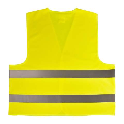 Ga voor veilig en val extra op in het donker met dit veiligheidshesje. Kan over je dikste winterjas of joggingpak worden gedragen. Gecertificeerd volgens EN 20471-normering en dus geschikt in Europese landen bij pech onderweg. Gemaakt van polyester.