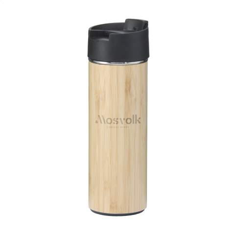 Dubbelwandige, lekvrije, vacuüm geïsoleerde RVS thermosfles/thermosbeker met bamboe afwerking. Inclusief een uitneembare RVS theezeef. Niet vaatwasserbestendig. Inhoud 360 ml. Per stuk in kraft doos.