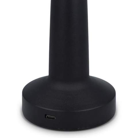 Illuminate your space with the Lumo table lamp. With a simple touch of the switch, you can easily switch between three light modes: warm light for relaxation, white light for concentration, and warm white light for a comfortable mix. Hold the switch longer to dim the lamp. Up to 6 hours of illumination on a full charge for the perfect ambiance.