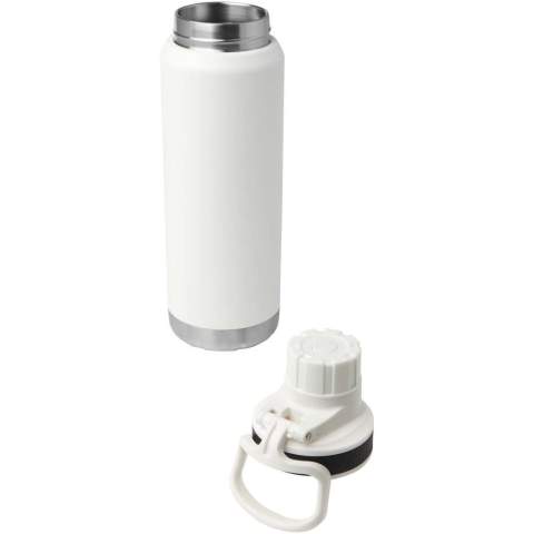 Bouteille à eau isolée sous vide en acier inoxydable à double paroi en cuivre, certifiée RCS, avec couvercle étanche à visser. Elle est doté d’une large ouverture pour faciliter le remplissage et le nettoyage, ainsi que d’une poignée de transport pratique intégrée au bouchon. Convient aux boissons gazeuses. Revêtement durable à l'extérieur. Livré dans un coffret cadeau en carton recyclé. Capacité : 700 ml. 