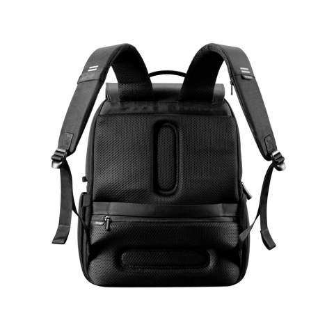 Der Soft Daypack ist Ihr idealer Begleiter für den täglichen Gebrauch. Er ist aus hochwertigen Materialien gefertigt, darunter 1200D RPET-Gewebe mit wasserabweisendem Finish und strukturiertem PU-Material.Der Daypack verfügt über ein diebstahlsicheres Klappdeckeldesign mit Fidlock-Verschluss & Twist-Lock-Reißverschlüssen. Das 16"-Laptopfach bietet technischen Schutz, während das RFID-geschützte Fach zusätzlichen Schutz für Ihre Karten und persönlichen Daten bietet. Mit der intelligenten Inneneinteilung behalten Sie den Überblick und haben schnellen Zugriff auf alle Ihre Utensilien. Aus recyceltem PET mit AWARE™ Tracer hergestellt, der die Verwendung tatsächlich recycelter Materialien garantiert. 28% recycelter Inhalt.<br /><br />FitsLaptopTabletSizeInches: 16.0<br />PVC free: true