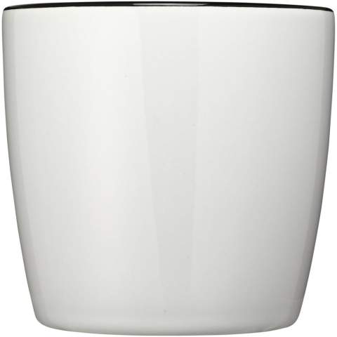 Drinking coffee from a beautifully designed mug always tastes better. So why not choose the Aztec ceramic mug? The glossy exterior provides enough space for adding a logo or message, and the colour accent on the interior makes the 340 ml mug stand out even more. The Aztec mug (including print) is dishwasher safe according to EN12875-1 for at least 125 washes. 