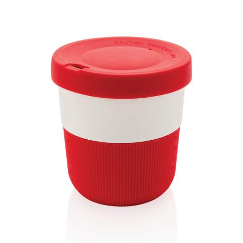 A sustainable alternative to traditional cups! Bringing style and practicality to your morning commute, this PLA coffee cup is ideal for transporting your favourite hot beverage. Manufactured from plant material (PLA), so not only stylish but also kind for the planet. Comes with a silicone grip and lid for your convenience. Fits conveniently under most coffee machines. 100% melamine free. Capacity 280ml.