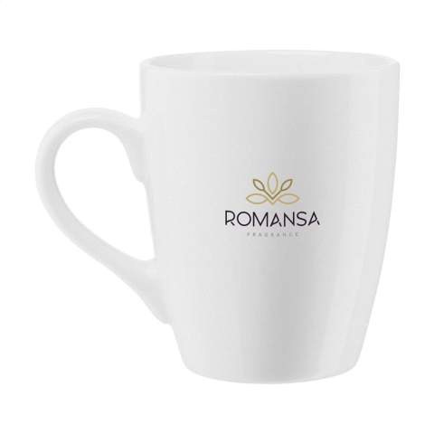 Tasse aus hochwertiger Keramik. Komplett in weiß oder mit farbiger Außenseite. Hohes Modell. Fassungsvermögen 310 ml. Spülmaschinengeeignet. Der Aufdruck ist spülmaschinengeprüft und nach EN 12875-2 zertifiziert.