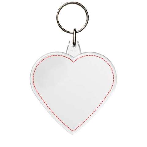 Doorzichtige hartvormige sleutelhanger met metalen sleutelring. De metalen lusring biedt een vlak profiel dat ideaal is voor de post. Afmetingen van het te bedrukken inzetstuk: 5,8 cm x 5,0 cm.