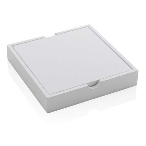 Met dit FSC® gecertificeerde houten Sudoku spel heb je urenlang speelplezier! Het hele spel is gemaakt van hout inclusief de pinnen en wordt geleverd met een massief houten hoes om de stukken te beschermen. Wordt geleverd met gemakkelijk te begrijpen regels voor het spelen en oplossen van Sudoku-puzzels. Een puzzel kan 20 minuten tot 2 uur duren, afhankelijk van je ervaring. Wordt geleverd in FSC®-gecertificeerde kraftdoos.