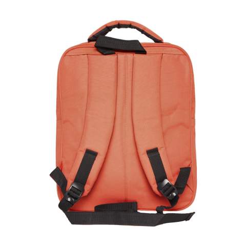 Rugzak van het merk Ecowings. Deze stoere rugzak is met de hand gemaakt van robuuste auto-binnenbanden en gerecyclede petflessen.     Voorzien van een royaal compartiment en een apart laptopvak voor een laptop tot maximaal 17 inch. Het ritsvak aan de voorzijde biedt ruimte aan kleine spullen die je graag direct bij de hand hebt. Met verstelbare schouderriemen, een ophanglus, een gevoerd handvat en stevige, waterdichte ritsen met opvallende ritstrekkers. Geheel gevoerd. De foamversteviging beschermt je laptop optimaal en staat garant voor extra draagcomfort.     Al het ondersteunend materiaal is gemaakt van gerecycled RPET. Door het unieke karakter van elke binnenband is elke tas ook uniek. Er zijn geen twee tassen identiek.     Een prachtig, stijlvol product dat jarenlang meegaat. Afwasbaar, waterproof en Peta Approved Vegan (een diervriendelijk alternatief voor leder). Inhoud ca. 27 liter.