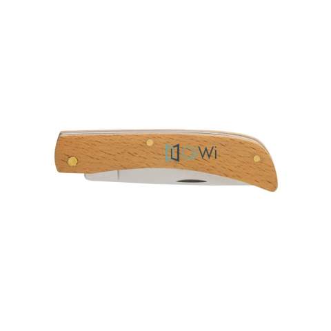 Opvouwbaar mes gemaakt van FSC®100% beukenhout en hoogwaardig RVS (420) lemmet. Rockwell-hardheid 42-52. Mes is voedselveilig dus ook geschikt voor voedsel. Verpakt in FSC®mix kraft doos.<br /><br />PVC free: true