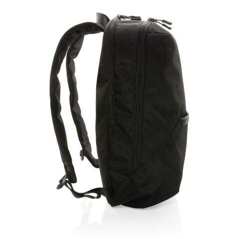 Sac à dos avec un compartiment pour ordinateur portable de 15,6 pouces et une poche frontale avec fermeture à zip. Le tissu externe et la doublure sont fabriqués en polyester recyclé. Avec le traceur AWARE™ qui valide l'utilisation authentique de matériaux recyclés. Chaque sac a réutilisé 32,7 bouteilles PET de 0,5L. 2 % des recettes de chaque produit Impact vendu seront reversés à Water.org. Sans PVC.<br /><br />FitsLaptopTabletSizeInches: 15.6<br />PVC free: true