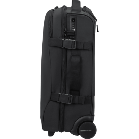 Onze bestseller collectie Securipak is na een upgrade nu nog stijlvoller en functioneler. De iconische rugzakken bevatten nog steeds tal van veiligheidsfuncties, zoals een snijbestendige materiaallaag en verborgen vakken. Dankzij de verbeterde structuur behoudt de rugzak mooi zijn vorm. De reistas met geïntegreerd TSA-slot maakt deze jonge, levendige collectie compleet.