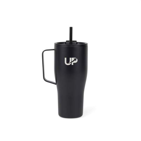 Eine elegante und langlebige Vakuumflasche aus recyceltem Edelstahl. Mit ihrem eleganten Design, dem praktischen Metallgriff und dem Strohhalm ist diese Flasche nicht nur ein Trinkbegleiter, sondern auch ein Statement für Ihre täglichen Abenteuer. Ob Sie zur Arbeit fahren, Besorgungen machen oder die freie Natur erkunden, die Eos Voyager ist Ihr perfekter Begleiter. Die doppelwandige Isolierung hält Ihre Getränke bis zu 24h kalt und bis zu 6h warm und sorgt dafür, dass jeder Schluck so erfrischend ist wie der erste. Nicht spülmaschinen- oder mikrowellengeeignet, nur von Hand abwaschbar. Inklusive FSC®-zertifizierter Kraftverpackung. Zertifiziert durch RCS (Recycled Claim Standard). Die RCS-Zertifizierung garantiert, dass die gesamte Lieferkette der recycelten Materialien zertifiziert ist. Der Gesamtanteil an recyceltem Material basiert auf dem Gesamtgewicht des Produkts. Dieses Produkt enthält 79% RCS-zertifizierten recycelten Edelstahl.<br /><br />HoursHot: 6<br />HoursCold: 24
