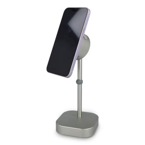 Ontdek de slimme Xoopar tafellamp met oplaadbare batterij voor tot wel 6 uur gebruik. Met RGB-ledverlichting kies je eenvoudig elke gewenste kleur. Bedien de lamp handsfree via spraakcommando’s zoals “turn light on please” of “Purple please.” Dankzij de MagSafe-telefoonhouder met 360° draaifunctie heb je je telefoon altijd handig binnen handbereik.