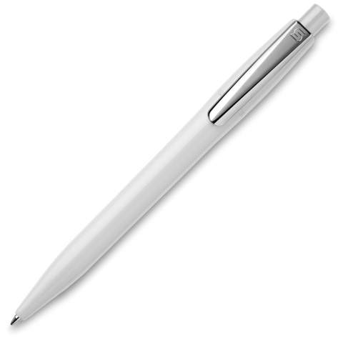 Le très élégant stylo bille Semyr de couleur opaque avec anneau coloré, poussoir et avec clip chromé. Le stylo est équipé avec une cartouche Jumbo pouvant écrire jusqu’à 4.5 km. Le stylo est fabriqué en Europe en plastique ABS. À partir de 5.000 pièces, vous pouvez choisir vos propres couleurs.