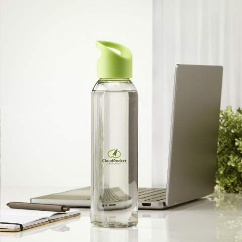 WoW! Luxe waterfles van helder RPET. Met praktische, kunststof schroefdop. Llekvrij en herbruikbaar. Niet vaatwasserbestendig. Inhoud 650 ml. GRS-gecertificeerd. Totaal gerecycled materiaal: 83%.
