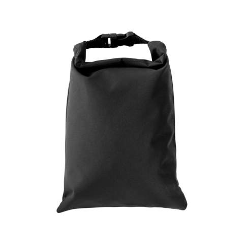 Vous êtes à la recherche d'un sac à lunch pliable qui conserve la fraîcheur de vos aliments et contribue à une planète plus propre ? Le sac-repas pliable Snackstrap AWARE™ RPET est fabriqué à partir de bouteilles en PET recyclées et constitue une alternative intelligente et durable aux sacs à usage unique. Grâce à sa taille ajustable et à sa fermeture hermétique, il garde votre déjeuner frais et délicieux tout au long de la journée. Facile à nettoyer et compact lorsqu'il est plié, il est parfait pour les déplacements. Un choix simple et conscient qui fait une réelle différence. Idéal pour le pain, les légumes et les fruits. Résistant à la congélation. Fabriqué en polyester recyclé avec le traceur AWARE™. 2 % des recettes de chaque produit vendu avec AWARE™ seront reversés à Water.org. Sans PVC.<br /><br />PVC free: true
