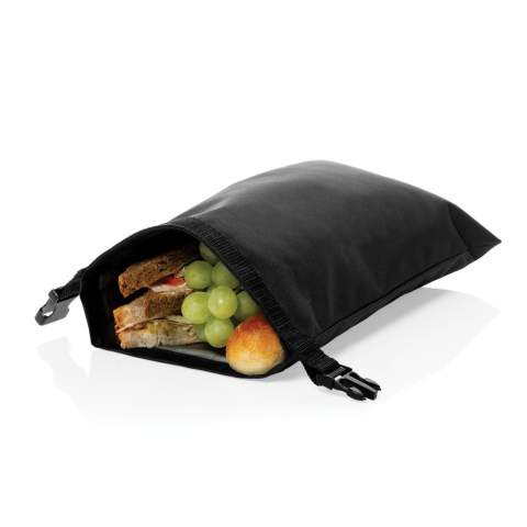 Vous êtes à la recherche d'un sac à lunch pliable qui conserve la fraîcheur de vos aliments et contribue à une planète plus propre ? Le sac-repas pliable Snackstrap AWARE™ RPET est fabriqué à partir de bouteilles en PET recyclées et constitue une alternative intelligente et durable aux sacs à usage unique. Grâce à sa taille ajustable et à sa fermeture hermétique, il garde votre déjeuner frais et délicieux tout au long de la journée. Facile à nettoyer et compact lorsqu'il est plié, il est parfait pour les déplacements. Un choix simple et conscient qui fait une réelle différence. Idéal pour le pain, les légumes et les fruits. Résistant à la congélation. Fabriqué en polyester recyclé avec le traceur AWARE™. 2 % des recettes de chaque produit vendu avec AWARE™ seront reversés à Water.org. Sans PVC.<br /><br />PVC free: true