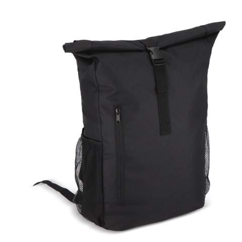 Ce sac à vélo pratique, est fabriqué en PET recyclé. Il est doté d'une poche frontale et supérieure, d'une poignée supérieure, de bretelles amovibles rembourrées et réglables et de deux clips permettant d'accrocher le sac à votre vélo. Les poches latérales en filet sont idéales pour les bouteilles ou les parapluies. 
