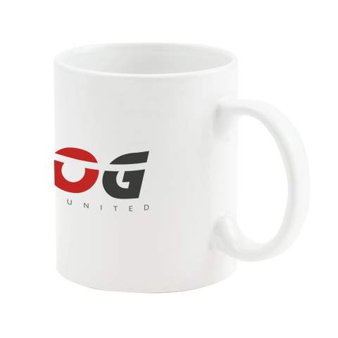Tasse aus hochwertiger Keramik. Komplett in weiß oder mit farbiger Außenseite. Spülmaschinengeeignet. Der Aufdruck ist spülmaschinengeprüft und nach EN 12875-2 zertifiziert. Fassungsvermögen 350 ml.