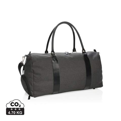 Modern and minimalist 600D polyester weekend bag with PU handles & comfortable shoulder strap. Large main compartment with plenty of room for your weekend necessities or sports gear. Connect your powerbank easily to the integrated USB A charging port and charge your phone or tablet whilst on the go. Also comes with quick access pocket on the right. PVC free.<br /><br />PVC free: true