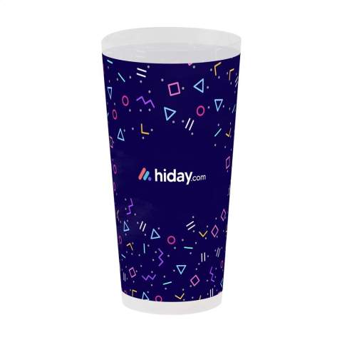 Wiederverwendbarer Becher aus hochwertigem Kunststoff. Inklusive Vollfarbdruck rundum. Dieser Becher ist leicht, einfach zu reinigen und stapelbar, also platzsparend. Erhältlich in einer matten und einer klaren Version. BPA-frei und lebensmittelecht. Mikrowellengeeignet und spülmaschinenfest. 100% recycelbar. Damit leistet dieser Becher einen Beitrag zur Kreislaufwirtschaft. Der perfekte wiederverwendbare, personalisierte Becher für Veranstaltungen und Festivals. Made in Europe. Fassungsvermögen: 500 ml.