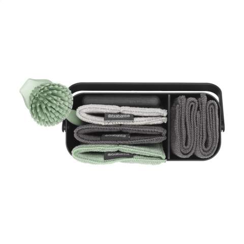 Kit de nettoyage en plastique Brabantia pour le plan de travail ou le placard de cuisine. Vous avez ainsi tous vos accessoires de nettoyage à portée de main. Comprend : • un bac avec 3 éponges en microfibre (16 x 22 cm), 2 chiffons de nettoyage en microfibre (25 x 30 cm) de différentes couleurs pour différentes tâches • un grattoir multifonctionnel pour les assiettes, plats et casseroles, plan de travail et évier • brosse à vaisselle avec grattoir intégré pour éliminer les résidus tenaces • séparateur flexible • grande poignée ergonomique, également pour suspendre votre chiffon de nettoyage • bac d'égouttage pour recueillir l'eau et permettre l'aération • dessous antidérapant. Un super ensemble pour un nettoyage rapide. Fabriqué à partir de 64% de matériaux recyclés. Recyclable à 82%. Avec 5 ans de garantie fabricant. Emballé par set.