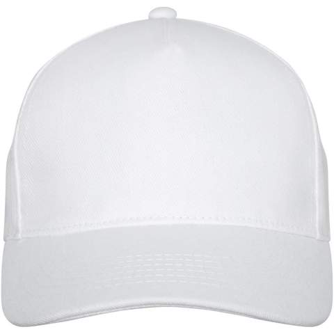 De Doyle 5 panel cap - een tijdloos ontwerp om je collectie hoofddeksels te verbeteren. Met zijn voorgebogen vizier combineert deze pet klassieke esthetiek met essentiële bescherming tegen de zon. De geborduurde oogjes van de pet bieden optimale ventilatie, zodat je koel en rustig blijft tijdens buitenactiviteiten. Ontworpen voor een comfortabele pasvorm met een hoofdomtrek van 58 cm. De metalen gespsluiting kan moeiteloos worden versteld, voor de perfecte pasvorm.Gemaakt van 260 g/m² zwaar geborsteld katoenen twill.