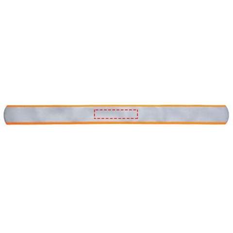 Dieses Slap Wrap ist mit einer Textilfolie überzogen und in verschiedenen frischen Farben erhältlich. Slap Wraps bieten eine 360°-Sichtbarkeit bei Dunkelheit und sind ideal für die Übermittlung von Werbebotschaften. Durch die Verwendung dieser zertifizierten Slap Wraps machen Sie die Verkehrssicherheit zu einem Merkmal Ihrer Marke. Ein Slap Wrap ist ein länglicher Reflektor mit einer speziell entwickelten, eingeschweißten Feder im Inneren. Mit einem leichten Schlag lässt er sich leicht um den Arm oder Knöchel wickeln. Erhältlich in verschiedenen Farben. Die Materialien wurden gemäß der SVHC (Substances of Very High Concern) REACH-Kandidatenliste getestet und sind frei von Phthalaten. Die Slap Wraps sind CE-geprüft und zugelassen nach EN 17353 Typ B 2. Wird mit einem Informationsblatt geliefert.