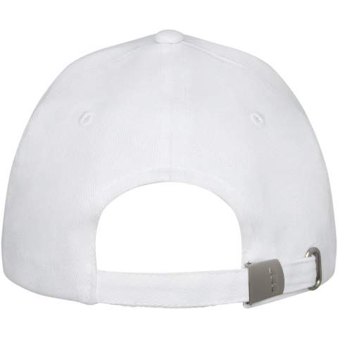 The Doyle 5 panel cap – a timeless design to elevate your headwear collection. With its pre-curved visor, this cap combines classic aesthetics with essential sun protection. The cap's embroidered eyelets offer optimal ventilation, keeping you cool and composed during outdoor pursuits. Designed for a comfortable fit with a head circumference of 58 cm, the metal buckle closure allows for easy, secure adjustments. Made from 260 g/m² heavy brushed cotton twill.
