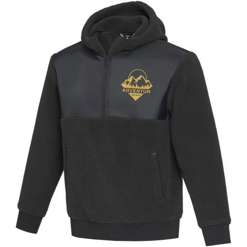 De Evans sherpa fleece is gemaakt van GRS gerecycled polyester, met een contraststof van 100% GRS gerecycled nylon, voor een modern tintje en minder impact op het milieu. Dit fleecejack heeft een iets oversized pasvorm voor een relaxte look. De 1/4 rits middenvoor, compleet met capuchon, biedt bedekking op maat voor veranderende weersomstandigheden. Of je nu het buitenleven verkent of gewoon lekker thuis zit, de Evans unisex sherpa fleece belooft ongeëvenaard comfort en moderne stijl.