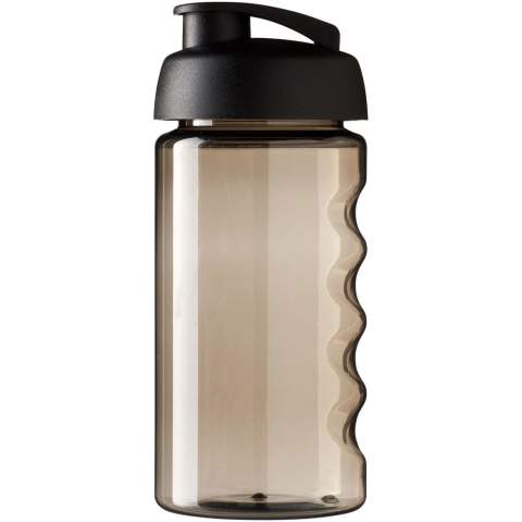 Single-wall sport bottle with integrated finger grip design. Bottle is made from recyclable PET material. Features a spill-proof lid with flip top. Volume capacity is 500 ml. Mix and match colours to create your perfect bottle. Contact customer service for additional colour options. Made in the UK. Packed in a recycled PE plastic bag. BPA-free.