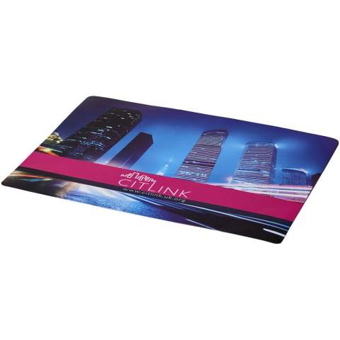 Lightweight mouse mat that features 100% tracking for optical and standard balled mice. With only 350 micron thickness it’s one of the lightest and thinnest mouse mats available.