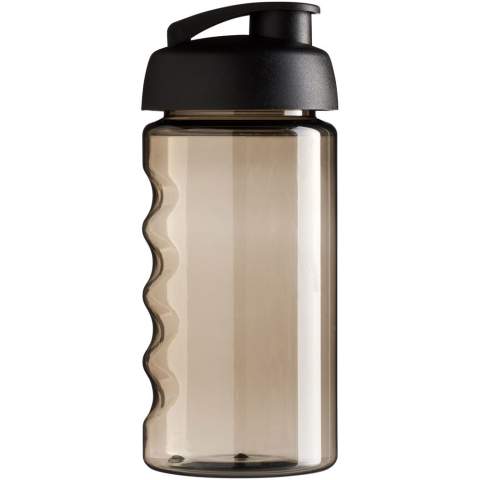 Single-wall sport bottle with integrated finger grip design. Bottle is made from recyclable PET material. Features a spill-proof lid with flip top. Volume capacity is 500 ml. Mix and match colours to create your perfect bottle. Contact customer service for additional colour options. Made in the UK. Packed in a recycled PE plastic bag. BPA-free.