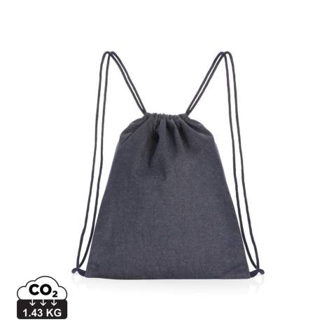 Sac à dos à cordon en denim recyclé Impact AWARE™ 320 g/m² offre un espace de rangement suffisant pour tous vos essentiels avec style. Avec le traceur AWARE™ qui valide l'utilisation authentique de matériaux recyclés. 2%  de chaque produit Impact vendu est reversé à Water.org. Composition du denim recyclé : 70% coton recyclé, 30% polyester recyclé.<br /><br />PVC free: true