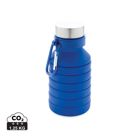 Bespaar 50% ruimte dankzij deze slim ontworpen opvouwbare siliconen fles. Met een inhoud van 550 ml kun je jezelf gehydrateerd houden terwijl je onderweg bent tijdens je buitenactiviteiten. Gemaakt van 100% food grade flexibel siliconen materiaal en is makkelijk schoon te maken. Met een handige karabijnhaak kan je de fles aan je tas haken, zodat je hem gemakkelijk kunt dragen. BPA-vrij.