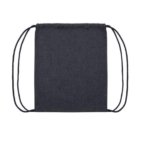 Sac à dos à cordon en denim recyclé Impact AWARE™ 320 g/m² offre un espace de rangement suffisant pour tous vos essentiels avec style. Avec le traceur AWARE™ qui valide l'utilisation authentique de matériaux recyclés. 2%  de chaque produit Impact vendu est reversé à Water.org. Composition du denim recyclé : 70% coton recyclé, 30% polyester recyclé.<br /><br />PVC free: true