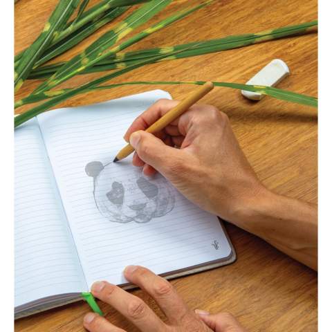 Dieser baumfreie Tree-Free Infinity-Bleistift ersetzt Ihren traditionellen Holzstift. Herkömmliche Holzstifte schreiben nur bis etwa 200 Meter, aber dieser Tree-Free Infinity Bleistift hat eine Schreiblänge von bis zu etwa 20.000 Metern da er mit seiner Graphitspitze, um eine Graphitlinie erzeugt. Er schreibt wie ein Bleistift, und auch das Geschriebene kann radiert werden. Er funktioniert, indem er genau wie ein normaler traditioneller Holzstift seine Spur auf Papier hinterlässt, aber das Graphit nutzt sich so langsam ab, dass es bis zu 100 mal länger hält als traditionelle Holzstifte!