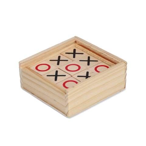 Fun Tic Tac Toe set in a bamboo box. The box closes with a bamboo wooden sliding lid. With this game you are always ready to have fun with friends and family no matter where you are.