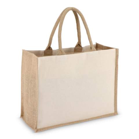Tasche mit Vorder- und Rückseite aus natürlichem Baumwoll-Canvas, kombiniert mit Seiten und Boden aus Jute - alles 320 g/m². Ausgestattet mit farblich abgestimmten Baumwollgriffen für ein einheitliches, natürliches Aussehen. Oeko-Tex®-zertifiziert. Ideal für den Einzelhandel, Veranstaltungen oder den täglichen Gebrauch.
