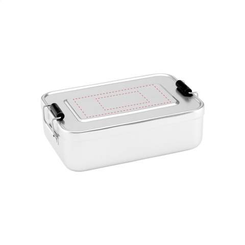 Aluminium lunchbox with a striking retro design. Easy to close with 2 clamps. Not dishwasher-safe.